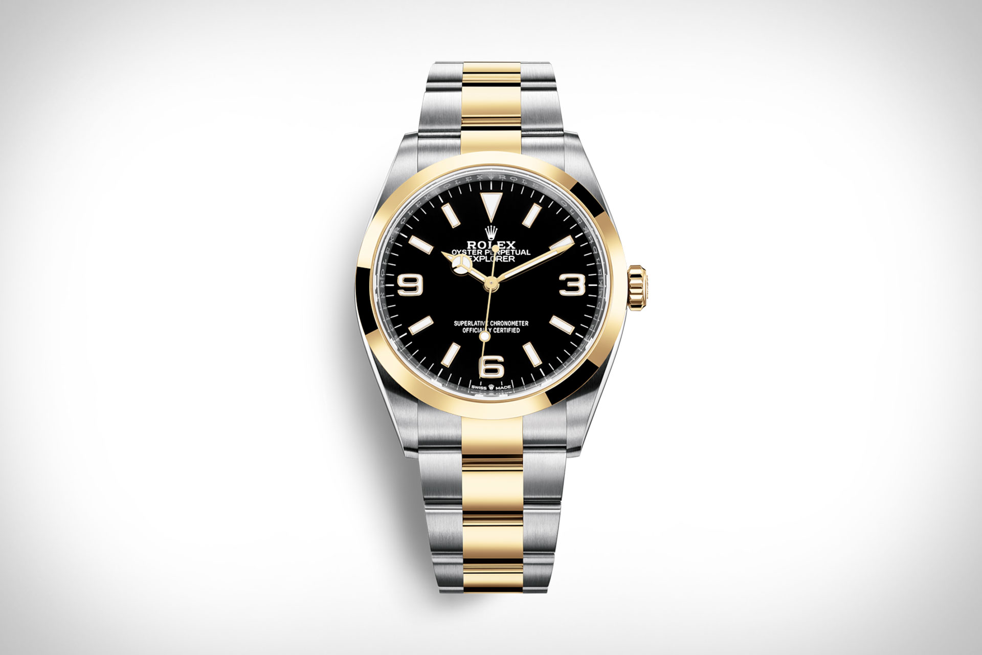  yellow gold wristwatch